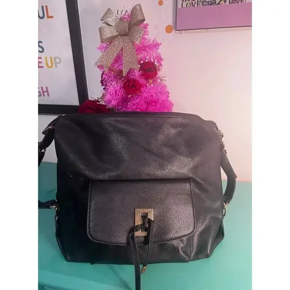 Large Black Faux Leather Tote Shoulder Bag – Pre-Owned – Spacious & Functional - Picture 1 of 4